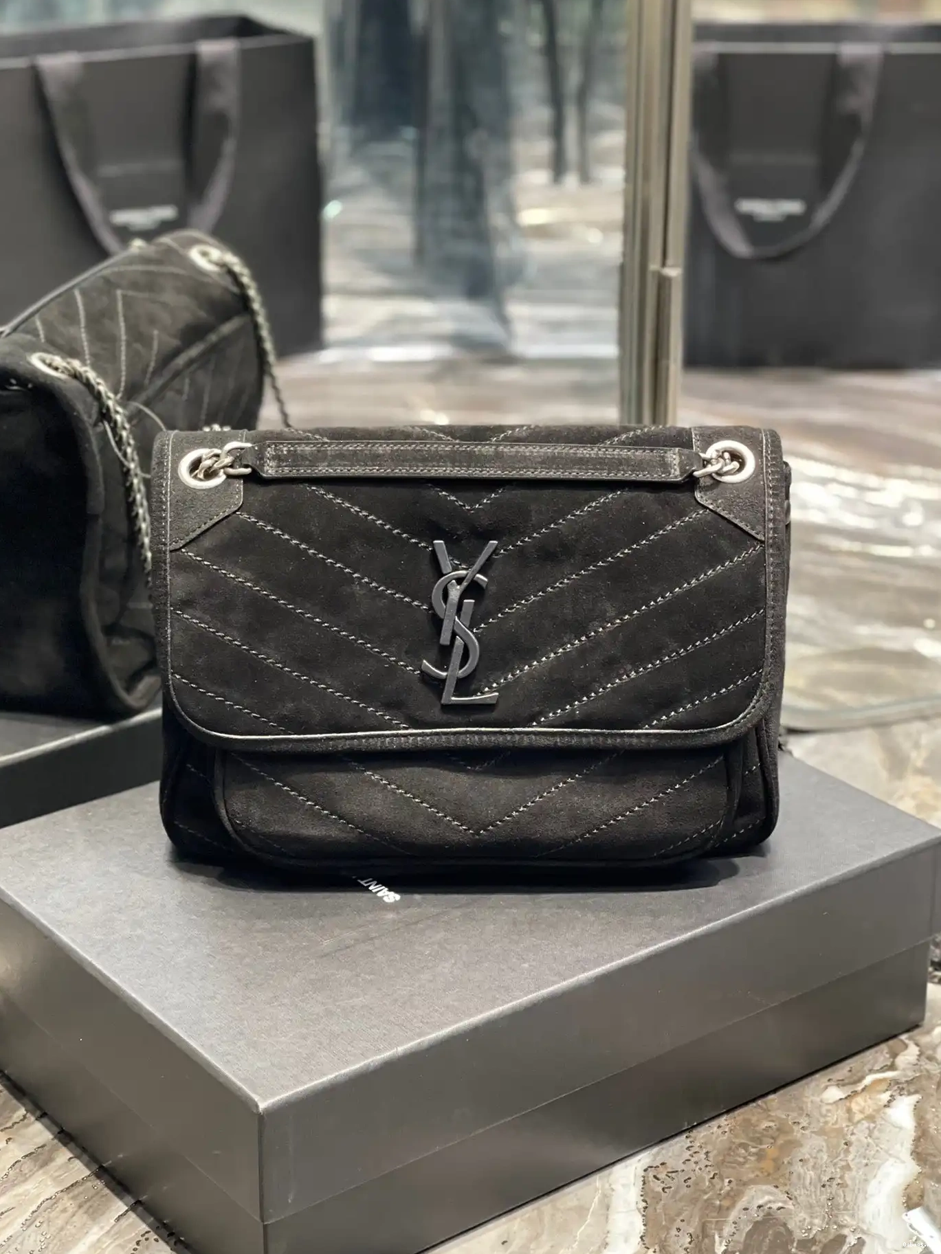 MEDIUM YSL NIKI 0524
